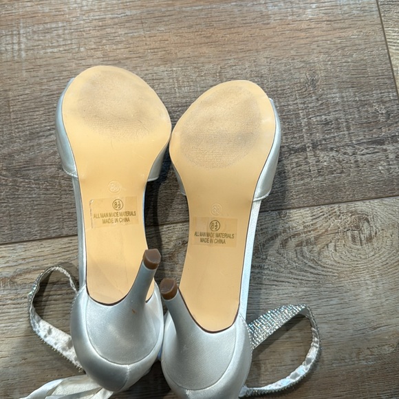 White Rhinestone strappy Heel - Picture 6 of 7